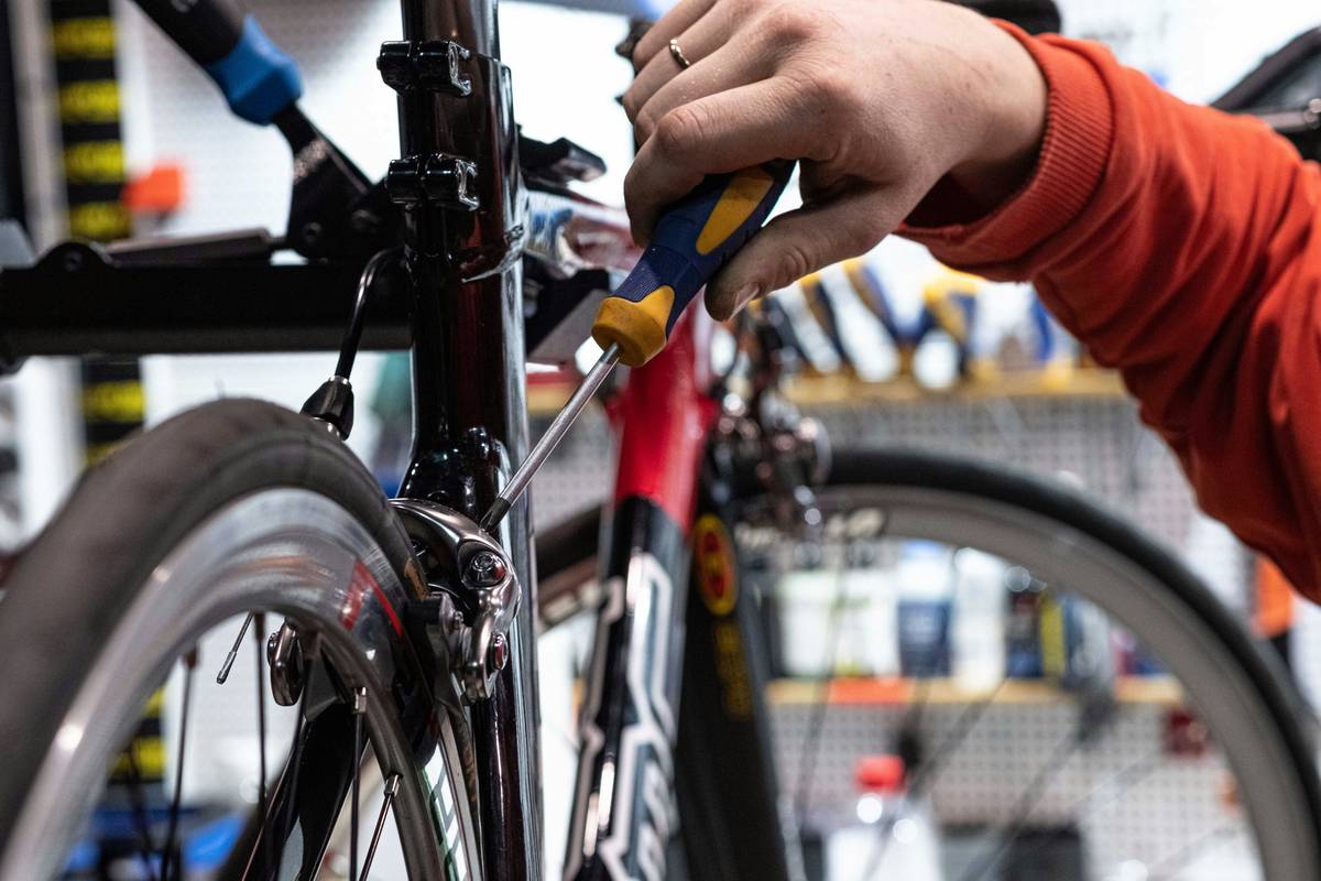 Mountain Bike Gear Reviews: Why Most Riders Buy the Wrong Kit for Ebike Tours